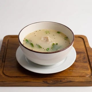 馄饨面Wonton Noodle Soup